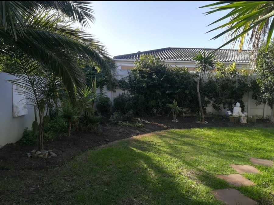 5 Bedroom Property for Sale in Parklands Western Cape